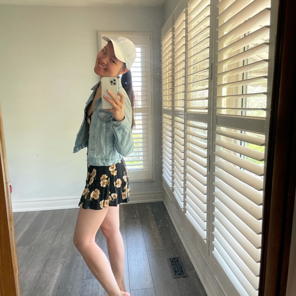 Meet your Posher, Michelle - Picture 1 of 1